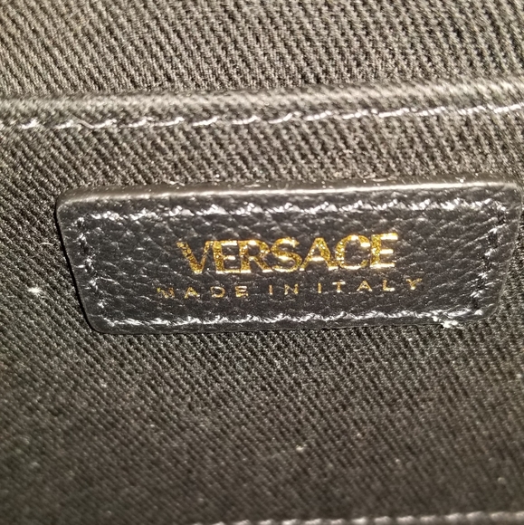 Versace La Medusa Chain Leather Hobo Bag Black - Picture 7 of 11